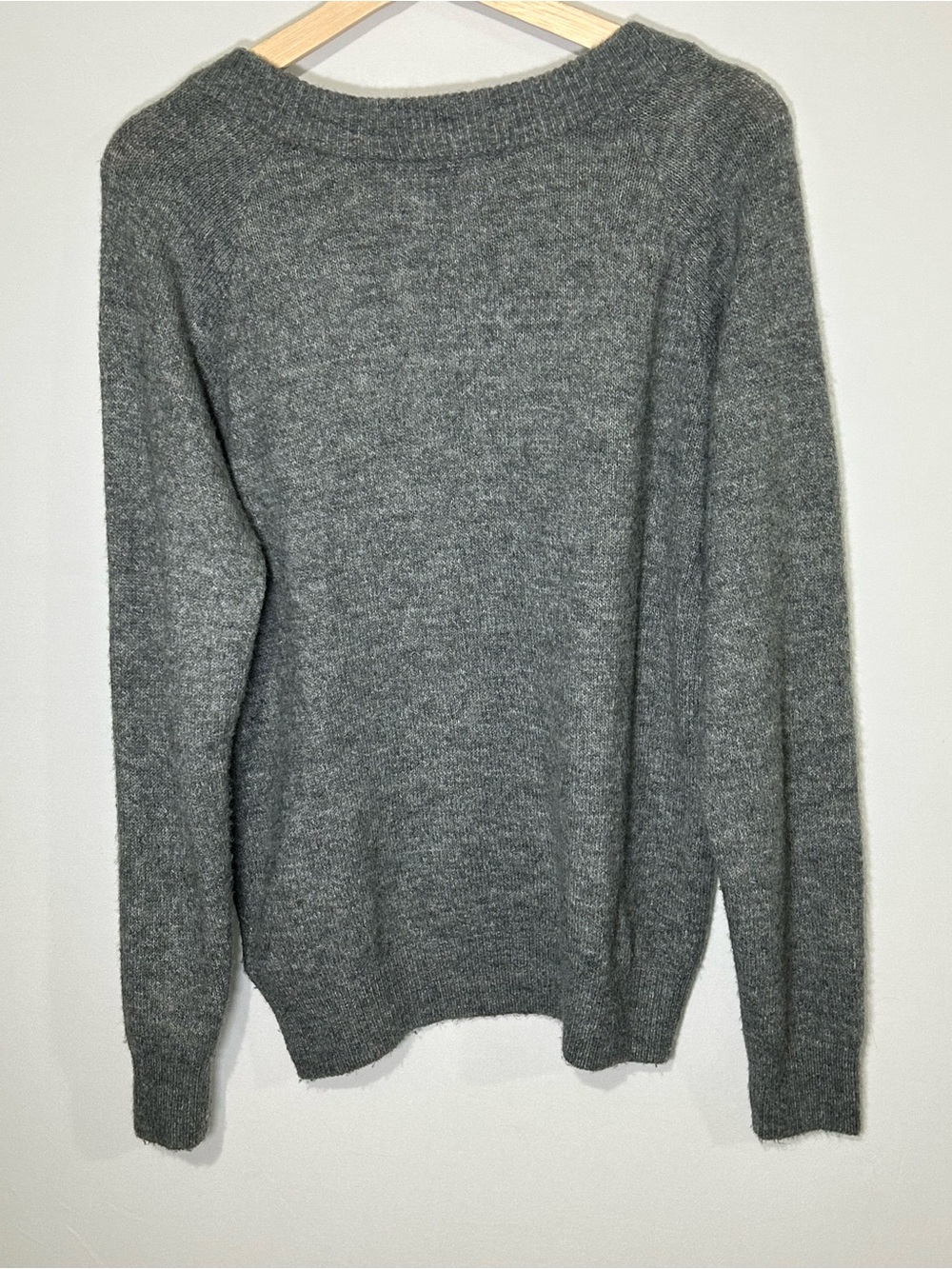 H&M Soft Oversized Charcoal Grey V-Neck Knit Sweater XS - Picture 6 of 9